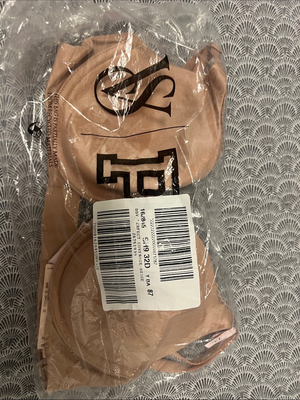Brand New Victoria Secret Women’s Nude/Tan Bra Top - 32D -